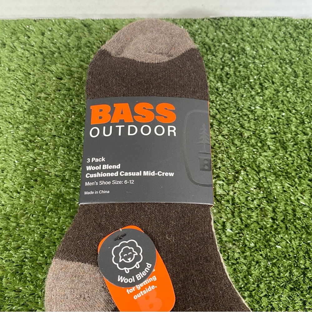 BASS Outdoor Men's Socks Wool Blend Cushioned Casual Crew 3 Pairs Brown